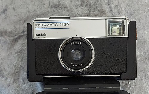 Kodak instamatic 233 - kodak,