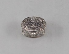 *RAR* Kleine süße Pillendose