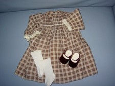 Konvolut Puppenkleidung für