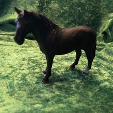 Schleich Hannoveraner Hengst