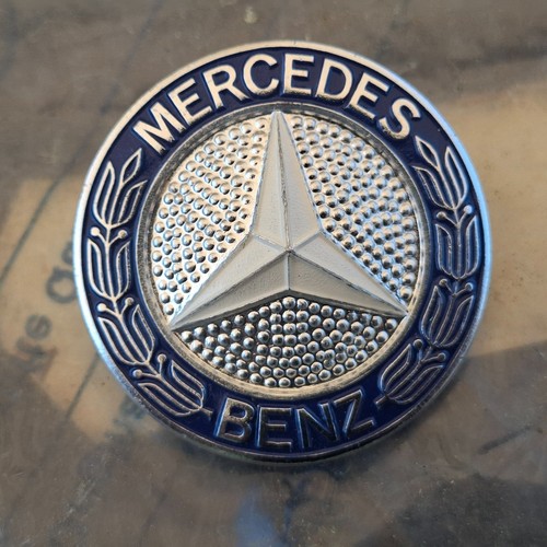 Mercedes w123 emblem - mercedes,