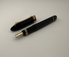Vintage Omas 360 Black Resin Oversize Fountain Pen 18K Gold Broad Nib