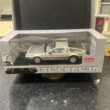 New & Rare Sunstar 1:18 Delorean DMC-12 Ultra Rare Gold Edition in OVP