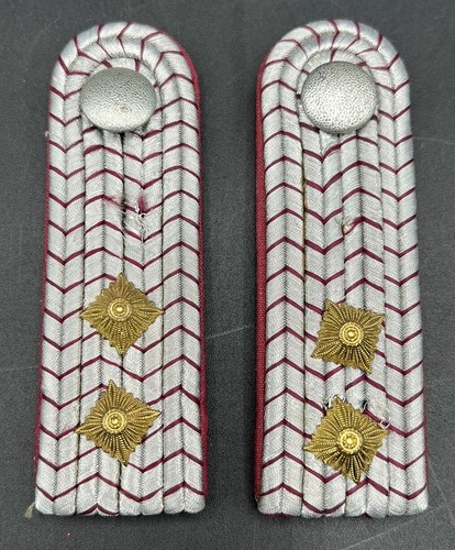 Schulterklappen