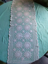 Tischläufer im Boho Style gehäkelt  Handarbeit  TOP Zustand