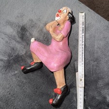 Sitzender Clown mit Maus/S
