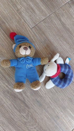 Teddy und baby rassel - und, von