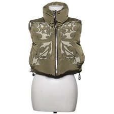 FB Sister, Outdoor Weste