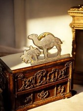 Vintage Camel Pin - Retro