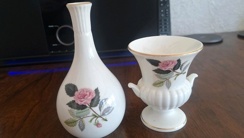 Wedgwood bone china - rose, bud