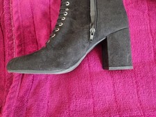 4 Paar Damenschuhe 39