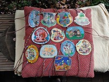 12 alte Fasching Orden