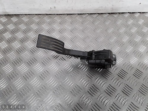 2004 ford focus gaspedal - ford,