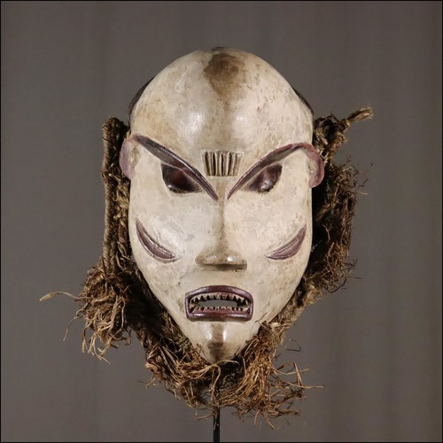82357 maske pende kongo - 82357),