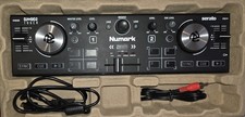 Numark DJ2GO2 Touch Mobiler DJ-Controller - Schwarz