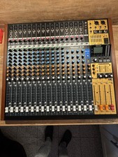TASCAM MODEL 24 /