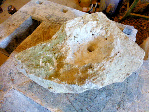 Quellstein brunnenstein mit - brunnenstein,