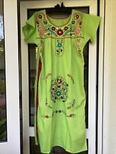Damen XL Tehuacan Puebla Kleid Tunika Blumen Stickerei Mexiko Vintage grün