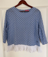 VAN DEN BERGH ? Bluse-Shirt Blusenshirt Gr. 44 Blau Weiß Volant-Rüschen-Saum