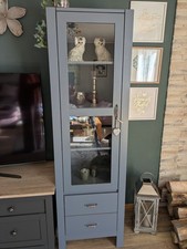 Vitrinenschrank mit Glastür &