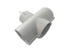 Dreifachstecker