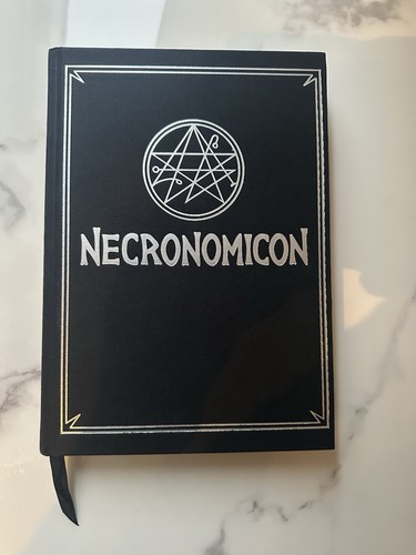 Necronomicon buch okkultes - necronomicon,