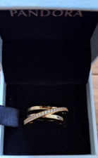 Dreifach gekreuzter Pavé-Ring