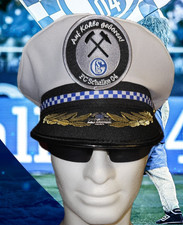 Handgefertigte Fan-Kapitäns-Mütze inspiriert durch FC Schalke 04 - Unikat
