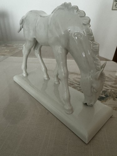 Porzellan figur fohlen - fohlen, pferd