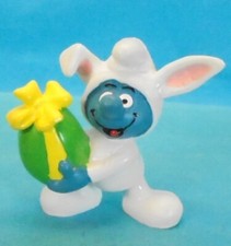 20496 OSTER Schlumpf  mit Ei Nr. 2 Schleich Germany China CE Hasenkostüm