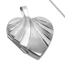 Locket Heart with Fan Effect