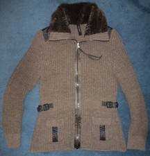 MARCCAIN luxus Strickjacke mit Taschen Fellkragen in N2 (36)