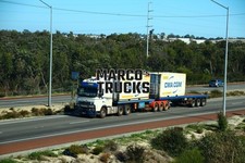 LKW Foto Volvo FH Container-Sattelauflieger Australien weiß modic CMA CGM #g8uj