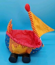 Sigikid Stoff Schiff mit Holzrollen Räder Nachziehtier