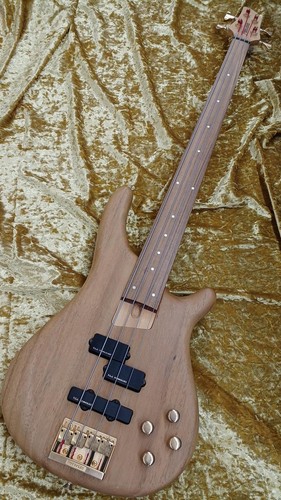 Fernandes active fretless - active, bass