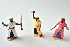 Timpo / 3  Araber mit Waffen