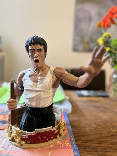 Bruce lee scale büste - lee,