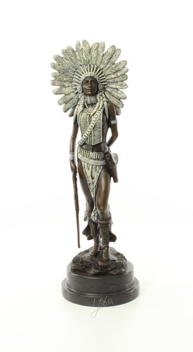 Ausdrucksstarke bronzefigur - ausdrucksstarke,
