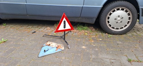 Oldtimer warndreieck mit - warndreieck,