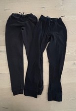 2 locker Jogginghosen von H&M