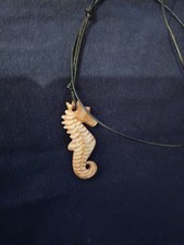 Speckstein, Kette Seepferdchen aus Dänemark