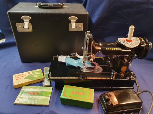 1955 singer featherweight 222k - singer,