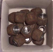 Daihatsu Cuore VI L7 L701 (99-03) : 1 Satz Radmuttern 16 Stück geschlossene Ausf