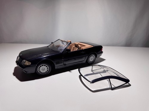 Revell mercedes benz - 1:18,