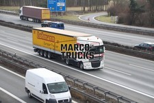 LKW Foto DAF XF Planensattelzug Deutschland weiß Lohmann Europa-Trailer #f9jv