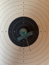 Anstecknadel der Firma Feinwerkbau (Sportwaffen Hersteller Oberndorf)