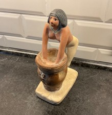 Alte Tonfigur Waschfrau sehr ansprechend 1550 Gramm