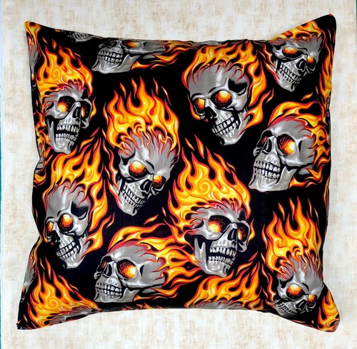 Skulls fire designer - on,