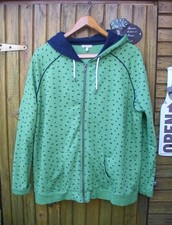 ###Sweatjacke von Deerberg mit Kapuze Gr. XL in  grün mit dunkelblauem Muster###