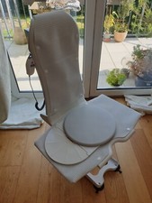 Badewannenlifter Aquatec Kogia + gratis Kogia Dreh-und Übersetzhilfe + Ladegerät